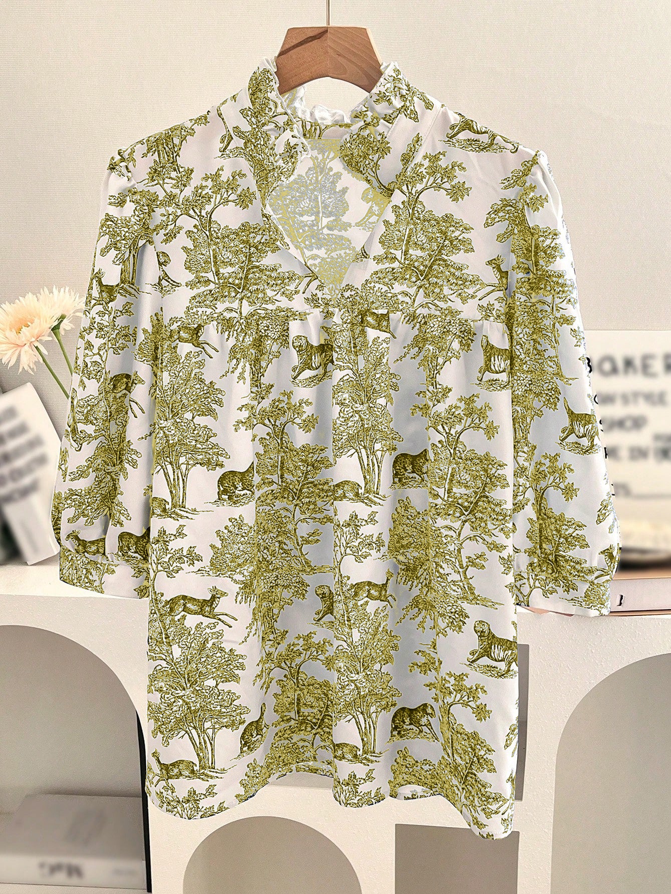 Women's V-neck Ruffle Collar Printed Shirts