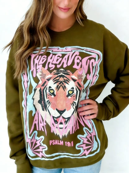 Women's Vintage Tiger Oversized Graphic Sweatshirt