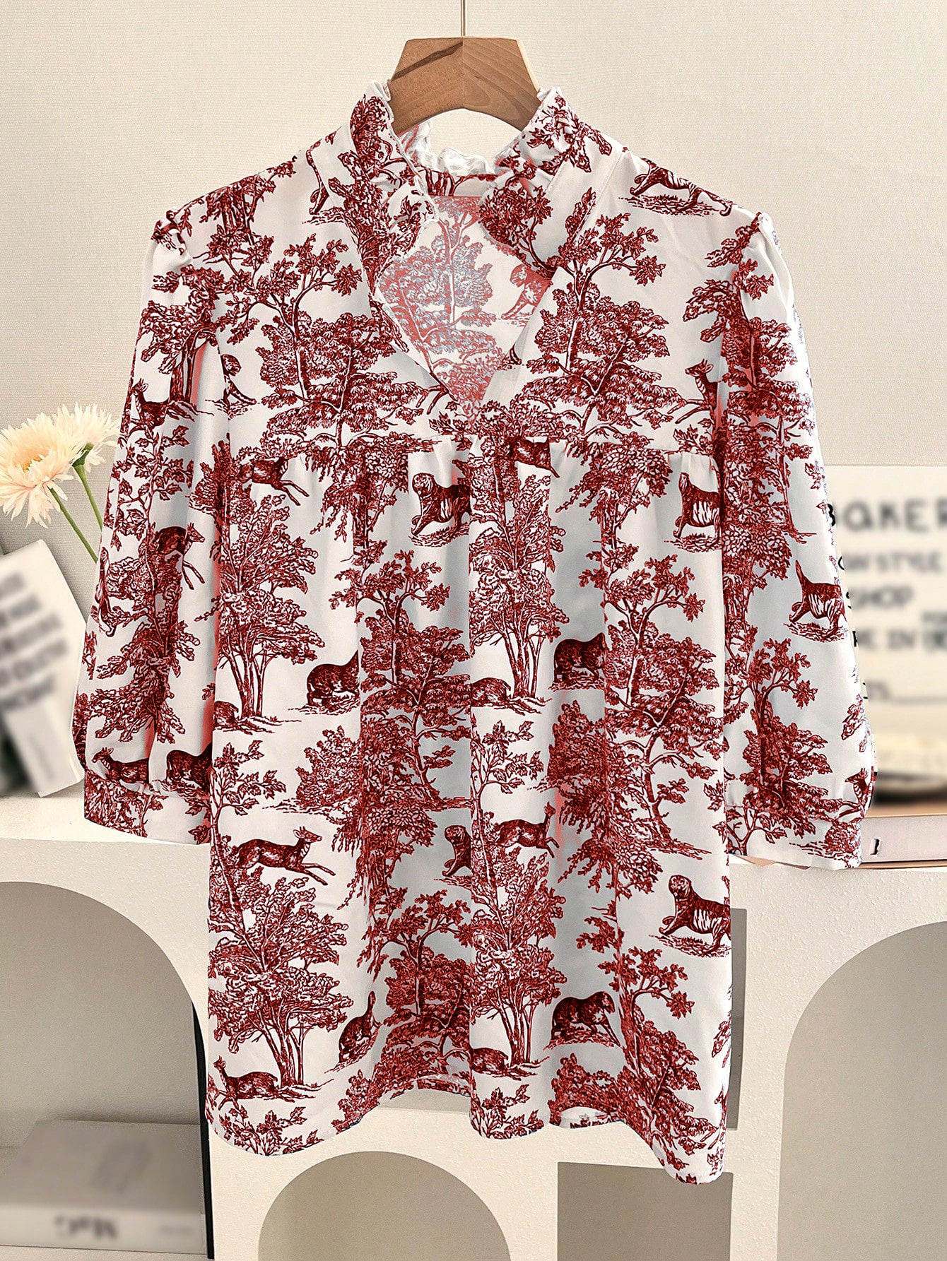 Women's V-neck Ruffle Collar Printed Shirts