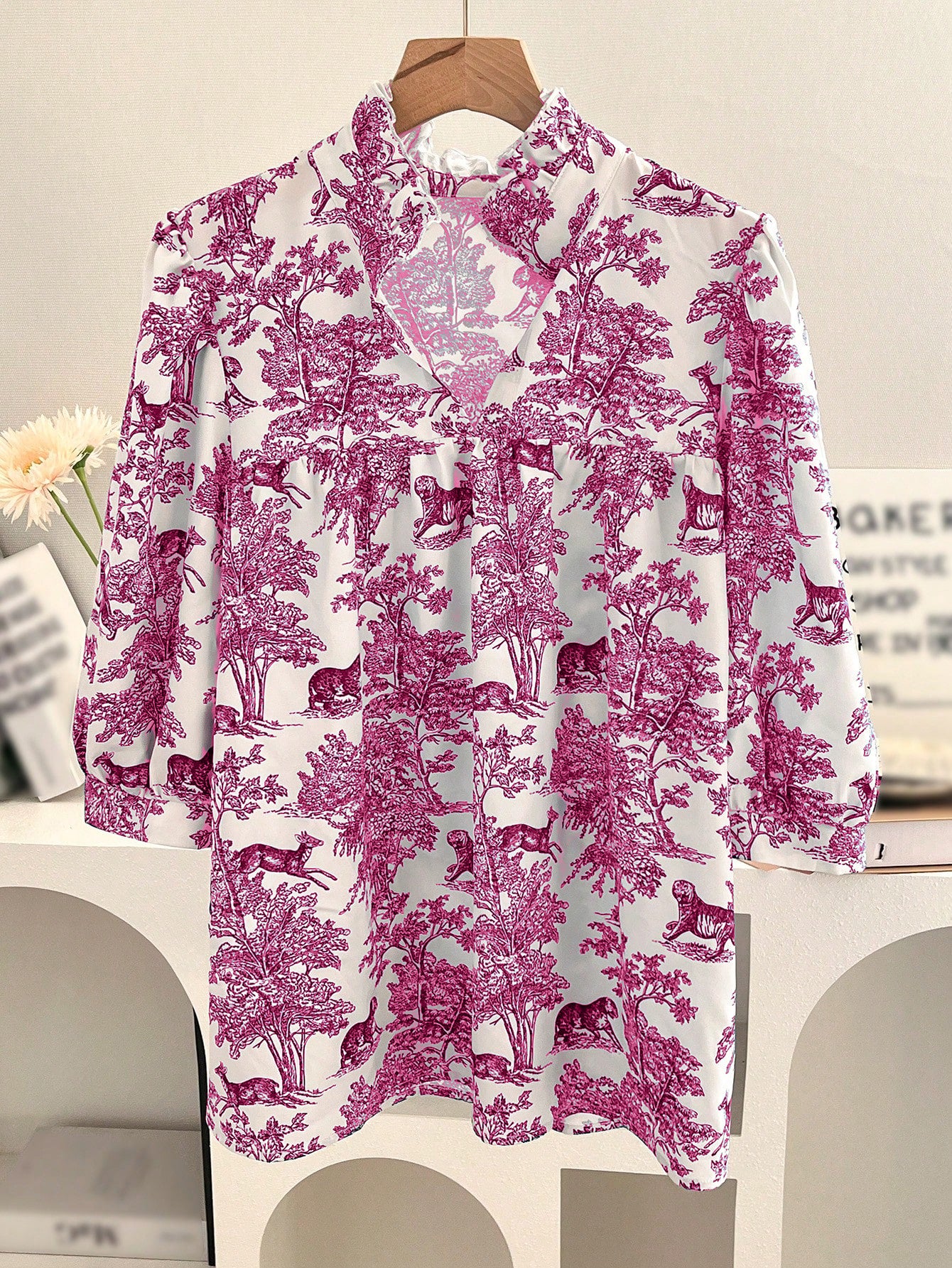 Women's V-neck Ruffle Collar Printed Shirts