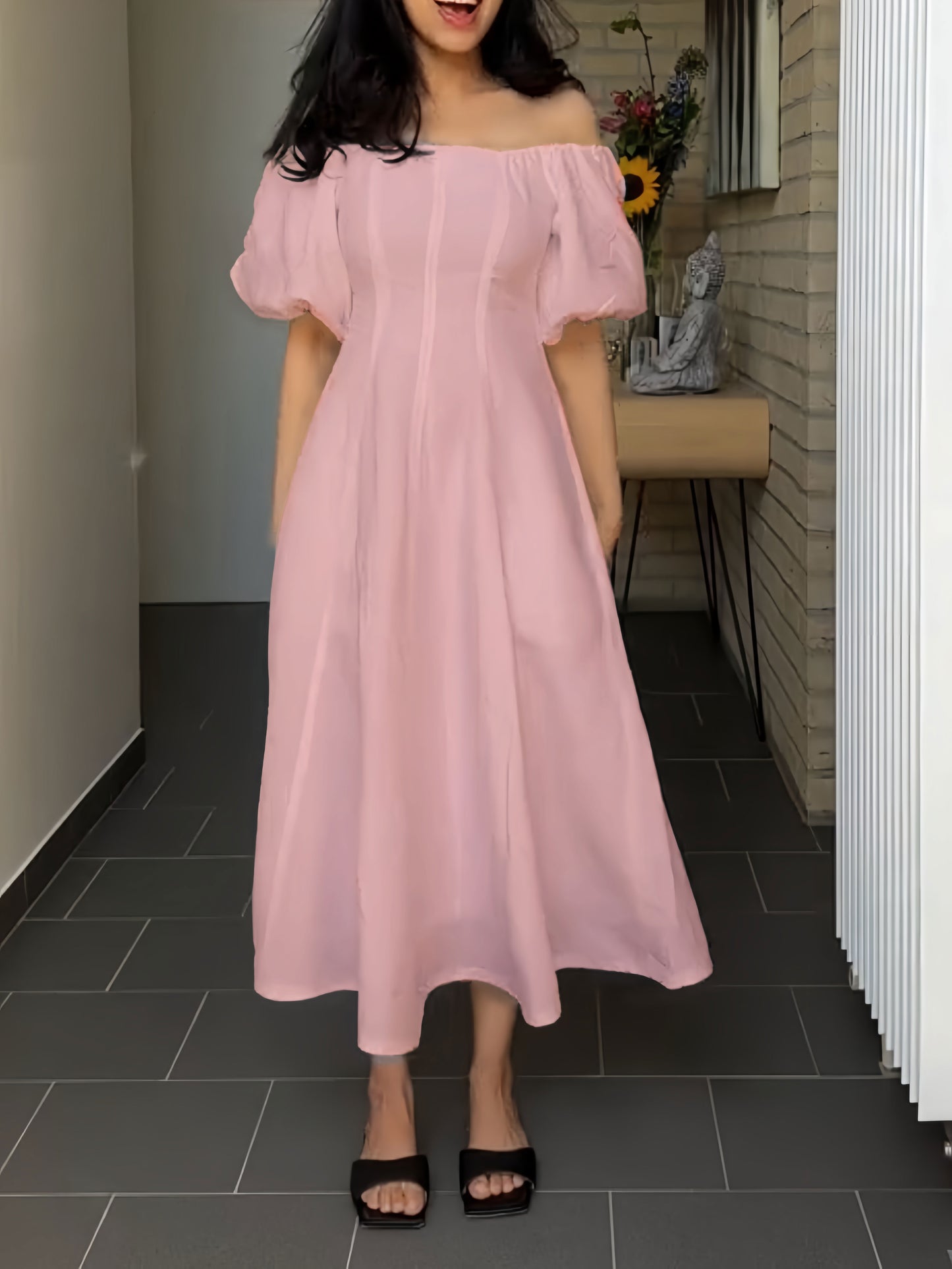 Fluttering Strapless Puffy Sleeve Dress