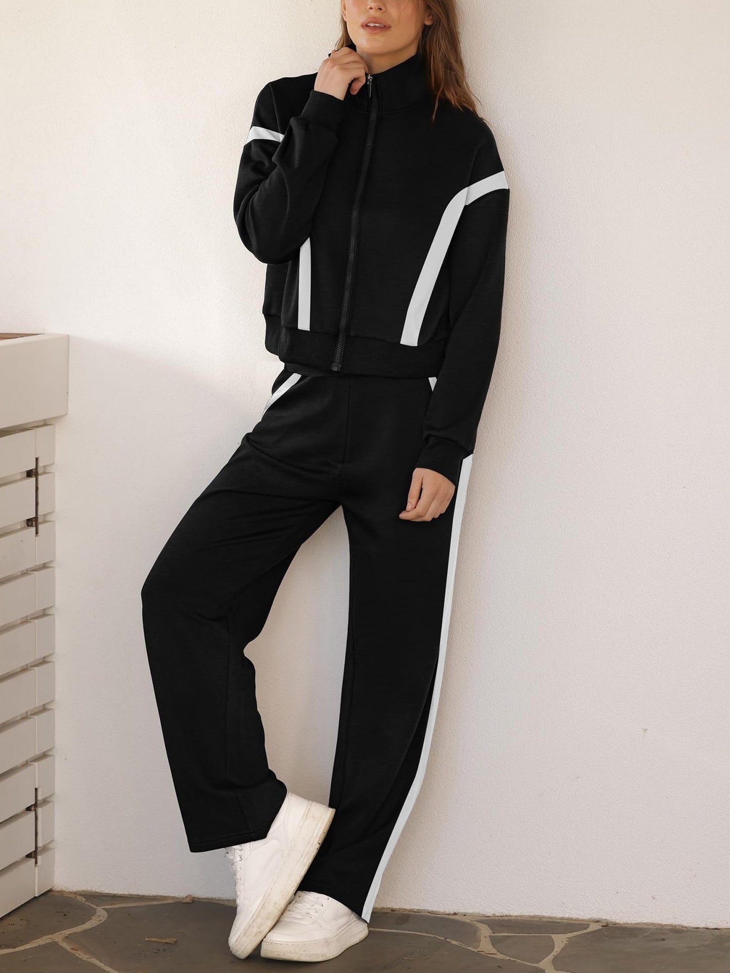Women's Zip Up Sweatshirt and Wide Leg Sweatpant 2 Piece Sweatsuit