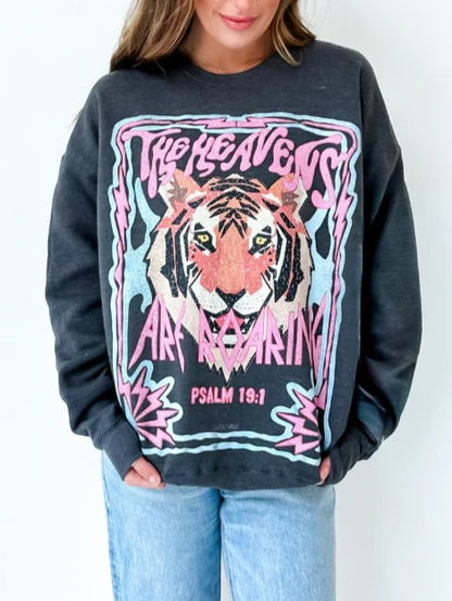 Women's Vintage Tiger Oversized Graphic Sweatshirt