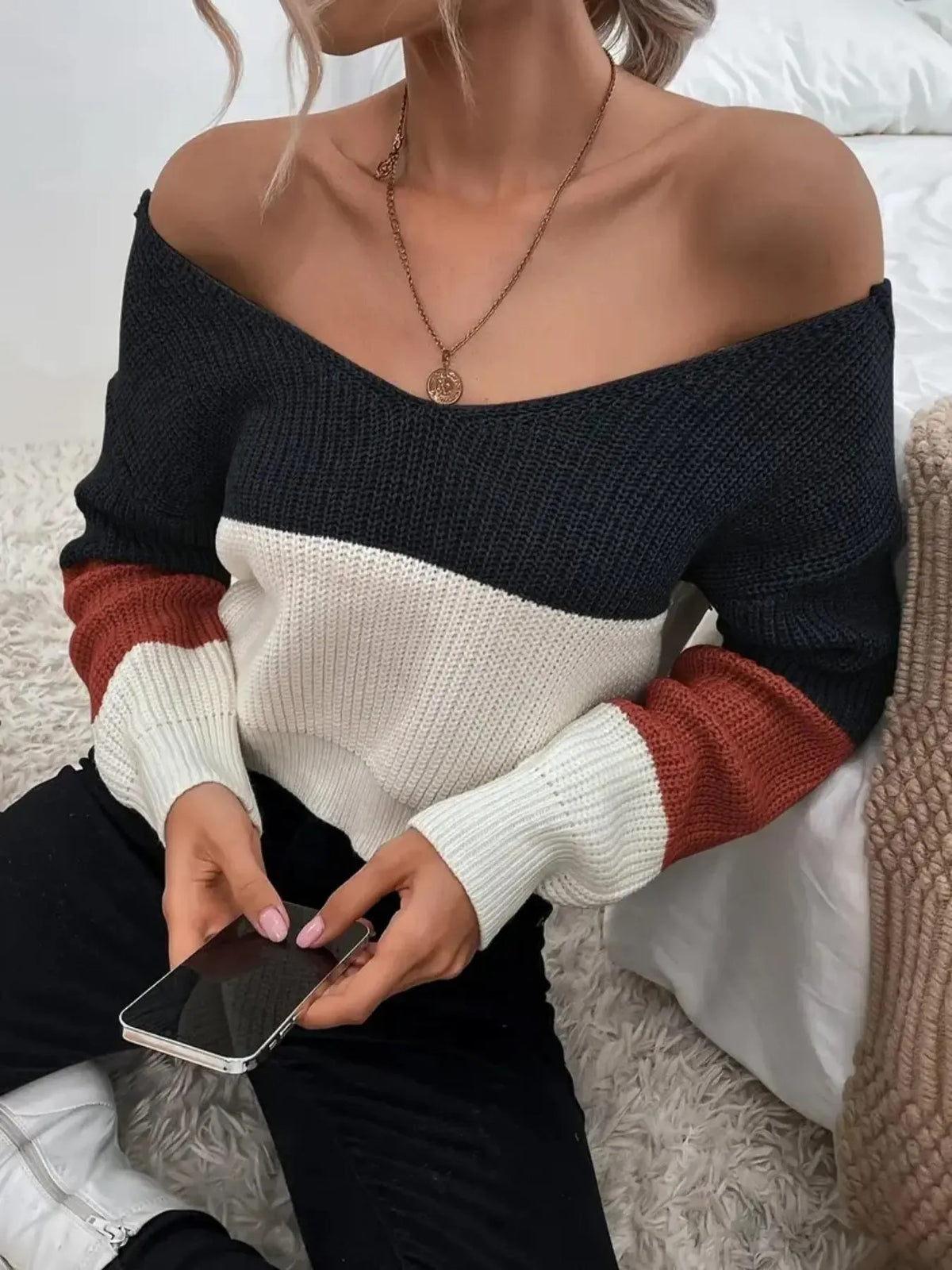 Women's Off Shoulder Color Block Twist Back Cropped Sweater