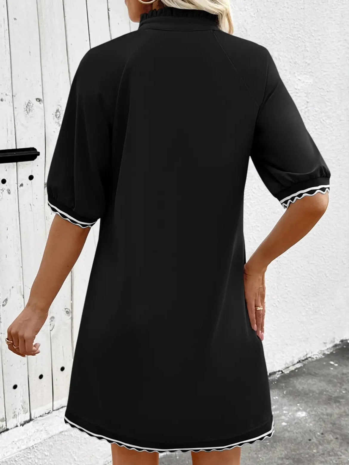 Women's Puff Sleeve Split V‑Neck Shift Dress