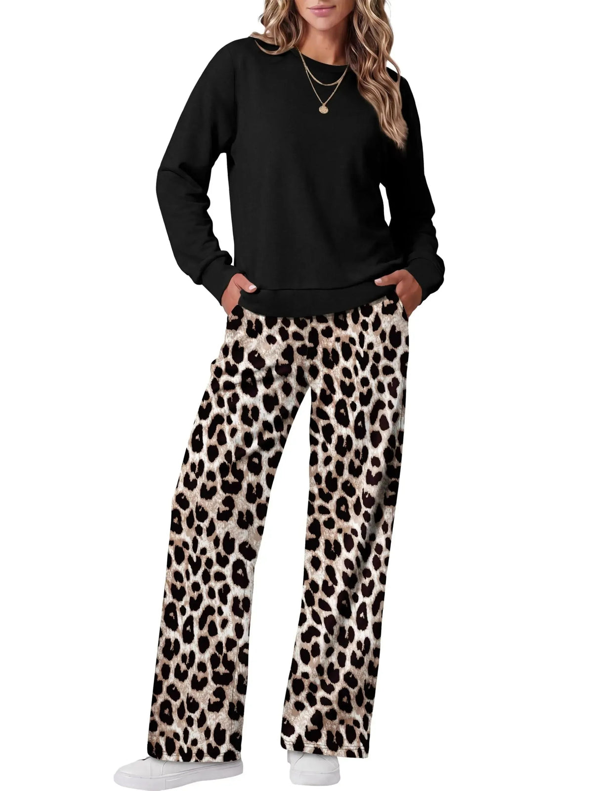 Women's Two-Piece Loungewear Set with Crew Neck Top & Printed Pants