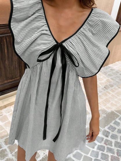Women's Contrast Trim Flutter Sleeve Swing Dress